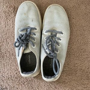 Blue allbird tree runners